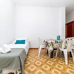 Apartment Casa Degli Oleandri
