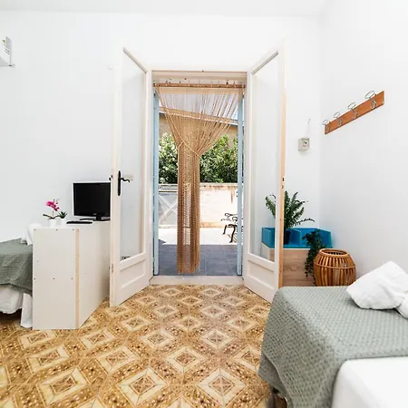 Degli Oleandri Apartment *